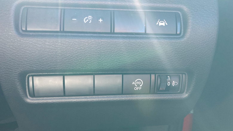 Nissan Juke 1.0 DiG-T 114 N-Connecta 5dr Petrol Hatchback
